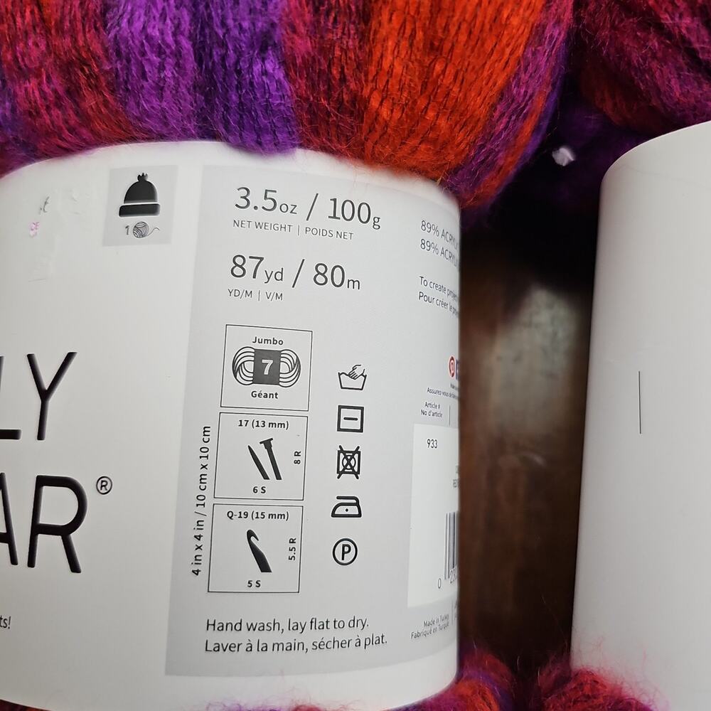 6 SKEINS LION BRAND YARN TOTALLY TUBULAR - Picture 3 of 4